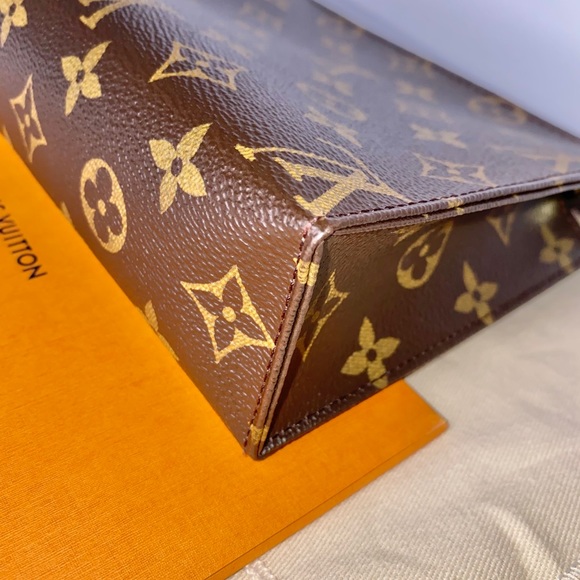 ❌SOLD ❌Toiletry 19 - Picture 7 of 15